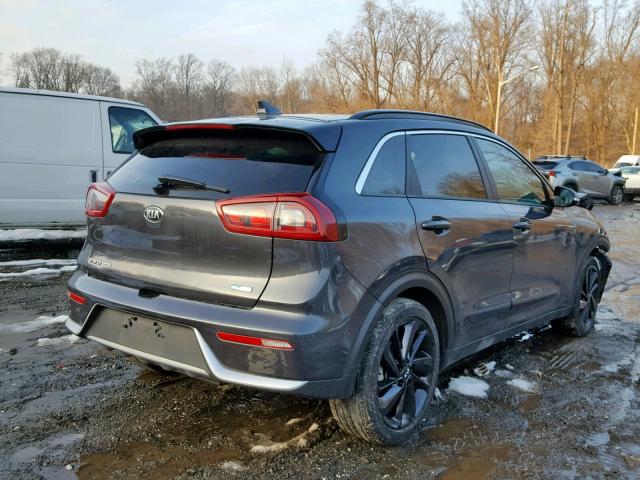 KNDCC3LC7J5141244 - 2018 KIA NIRO EX GRAY photo 4