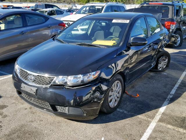 KNAFU4A26D5666811 - 2013 KIA FORTE EX BLACK photo 2