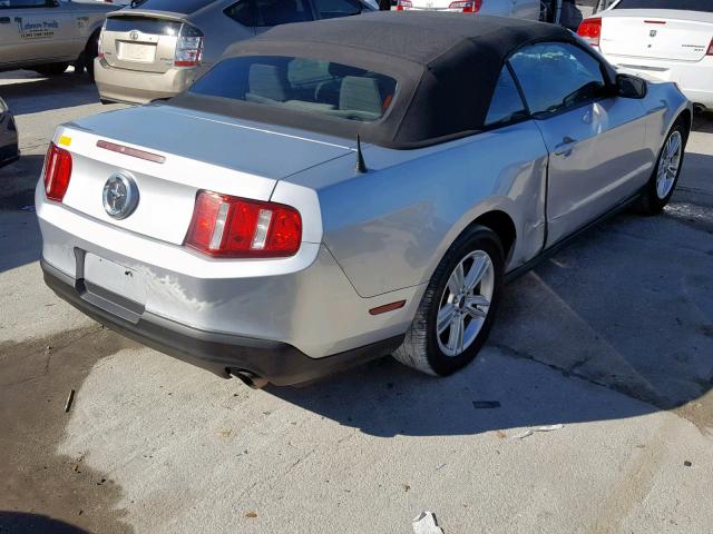 1ZVBP8EM9C5207585 - 2012 FORD MUSTANG SILVER photo 4