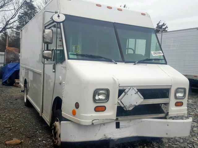 4UZAANBW01CH53431 - 2001 FREIGHTLINER CHASSIS M WHITE photo 1