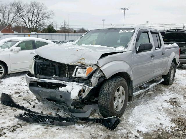 1N6AD09W98C440077 - 2008 NISSAN FRONTIER C GRAY photo 2