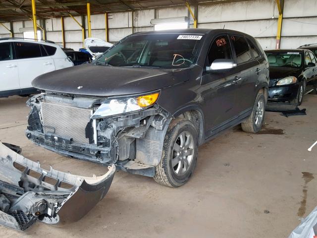 5XYKT3A12CG277059 - 2012 KIA SORENTO BA GRAY photo 2