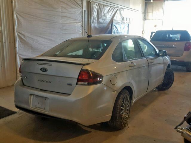 1FAHP3GN8AW118173 - 2010 FORD FOCUS SES SILVER photo 4