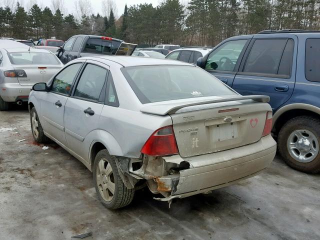 1FAHP34N07W191325 - 2007 FORD FOCUS ZX4 SILVER photo 3