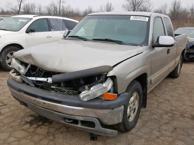 1GCEC19V31Z151896 - 2001 CHEVROLET SILVERADO GRAY photo 2