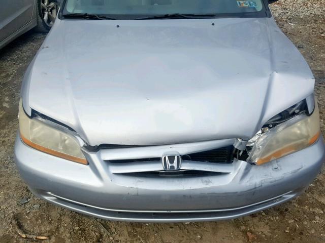 1HGCF86681A042421 - 2001 HONDA ACCORD VAL SILVER photo 10