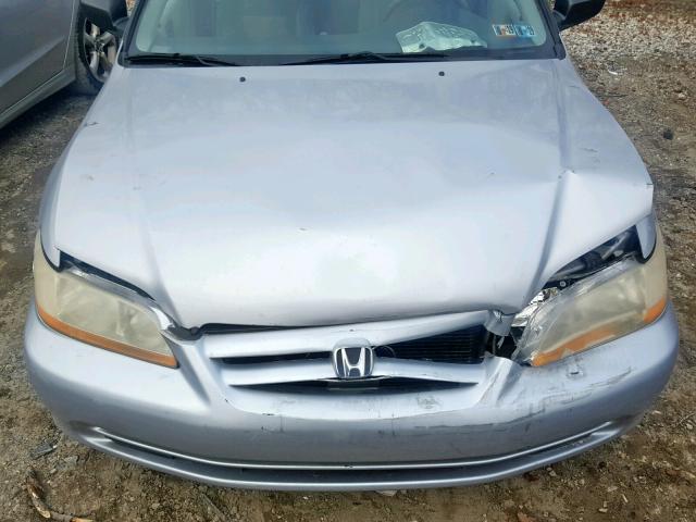 1HGCF86681A042421 - 2001 HONDA ACCORD VAL SILVER photo 7