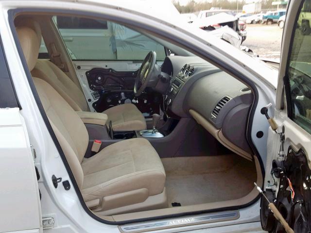 1N4AL2AP4AN413519 - 2010 NISSAN ALTIMA BAS WHITE photo 5