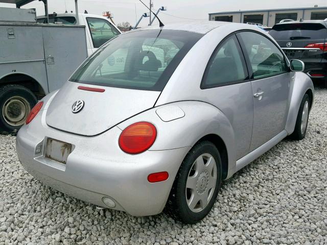 3VWCP21CX1M402486 - 2001 VOLKSWAGEN NEW BEETLE SILVER photo 4