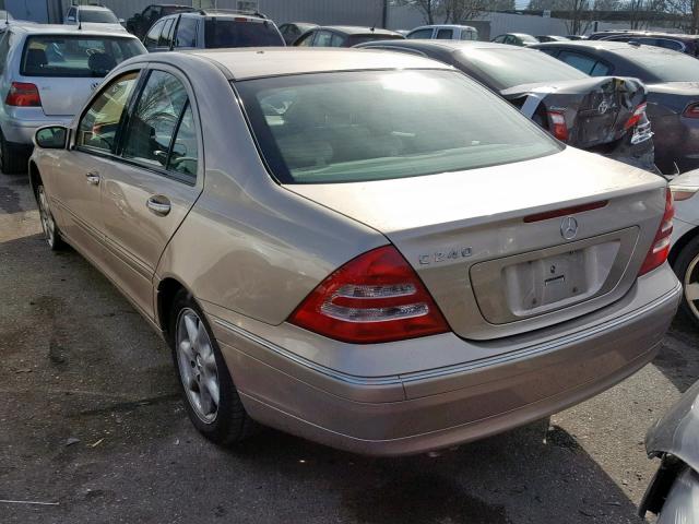 WDBRF61J33F335799 - 2003 MERCEDES-BENZ C 240 BROWN photo 3