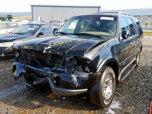 5LMRU27LXWLJ46896 - 1998 LINCOLN NAVIGATOR Қара фото 2