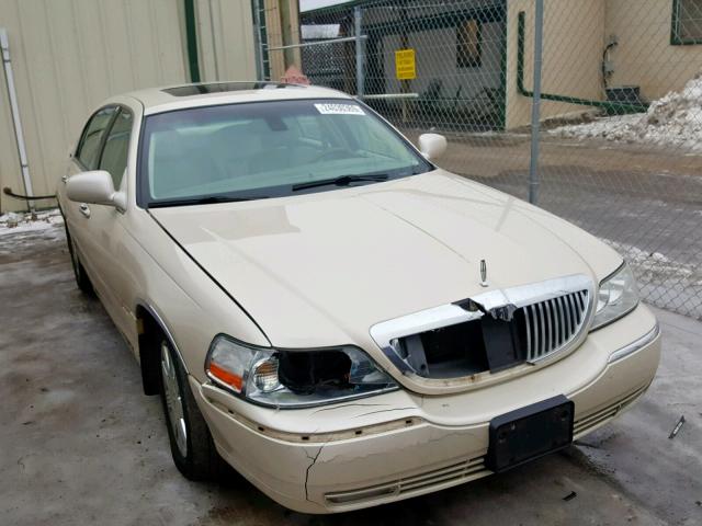 1LNHM83W43Y639716 - 2003 LINCOLN TOWN CAR C WHITE photo 1