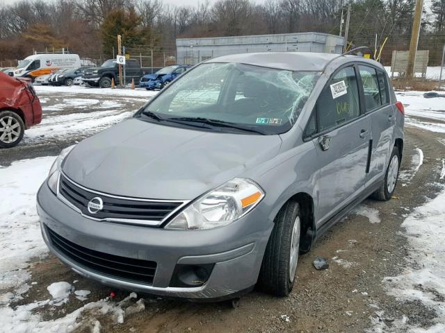 3N1BC1CP4AL445797 - 2010 NISSAN VERSA S SILVER photo 2