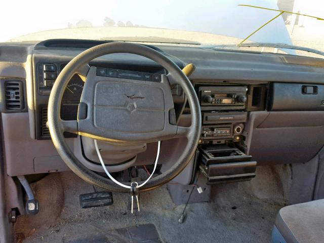 2B4GH2539NR685048 - 1992 DODGE CARAVAN WHITE photo 9