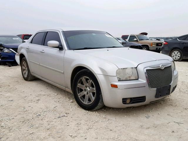 2C3KA53G67H743428 - 2007 CHRYSLER 300 TOURIN SILVER photo 1