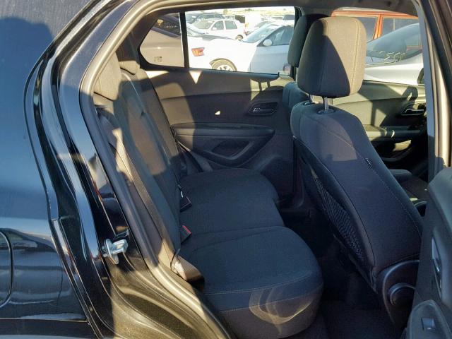 3GNCJKSB9JL279495 - 2018 CHEVROLET TRAX LS BLACK photo 6