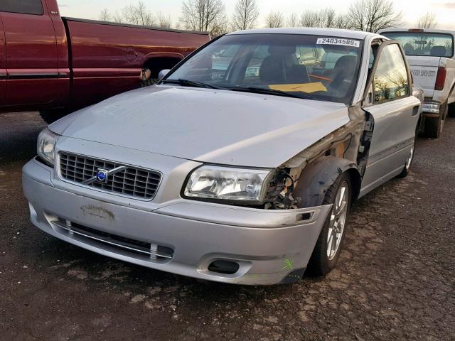 YV1TS592751390535 - 2005 VOLVO S80 2.5T SILVER photo 2