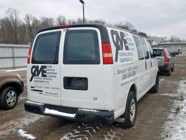 1GCUHAD44A1154820 - 2010 CHEVROLET EXPRESS G1 WHITE photo 4