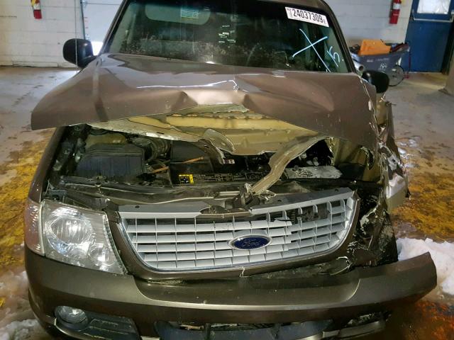 1FMZU75W02ZA79035 - 2002 FORD EXPLORER L TAN photo 7