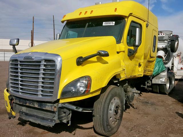 1FUJGLDR0ALAP4444 - 2010 FREIGHTLINER CASCADIA 1 YELLOW photo 2