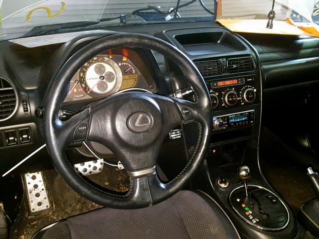 JTHBD192620043606 - 2002 LEXUS IS 300 SILVER photo 9