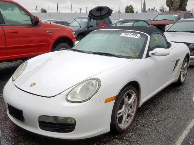 WP0CA29835U712503 - 2005 PORSCHE BOXSTER WHITE photo 2