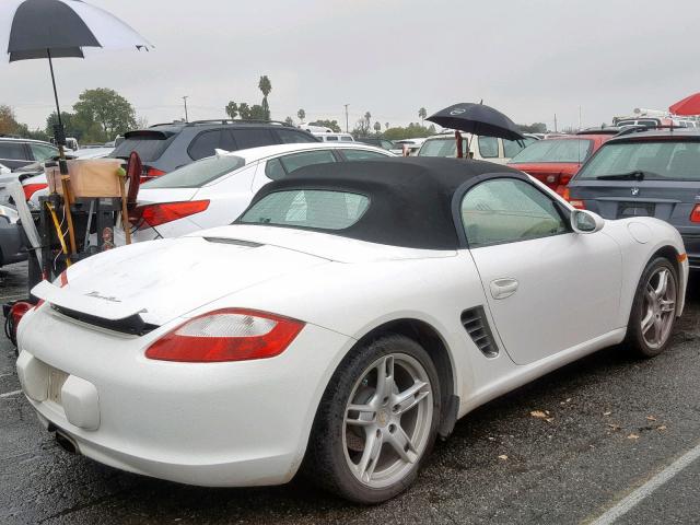 WP0CA29835U712503 - 2005 PORSCHE BOXSTER WHITE photo 4