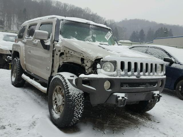 5GTDN136368316343 - 2006 HUMMER H3 TAN photo 1