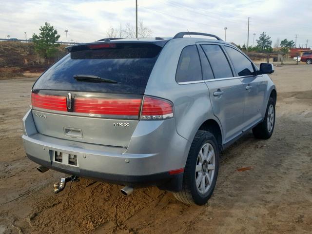 2LMDU68C67BJ25469 - 2007 LINCOLN MKX SILVER photo 4