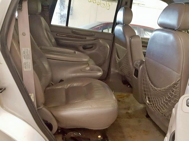 5LMPU28L4WLJ62047 - 1998 LINCOLN NAVIGATOR Gümüş foto 6