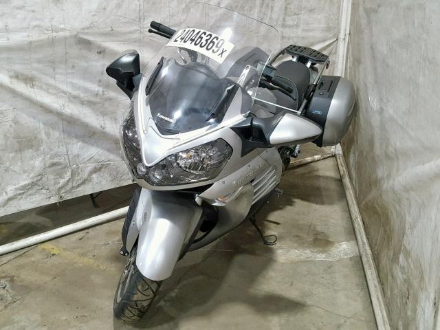 JKBZGNC10BA009191 - 2011 KAWASAKI ZG1400 C SILVER photo 2