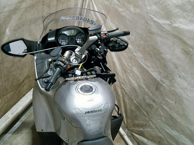 JKBZGNC10BA009191 - 2011 KAWASAKI ZG1400 C SILVER photo 5