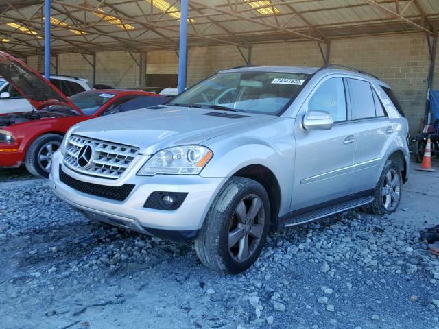 4JGBB86E19A507531 - 2009 MERCEDES-BENZ ML 350 SILVER photo 2