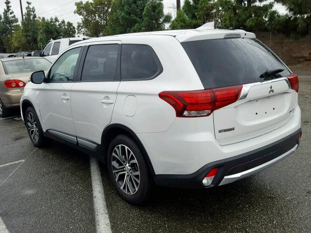 JA4AD3A34JZ040205 - 2018 MITSUBISHI OUTLANDER WHITE photo 3