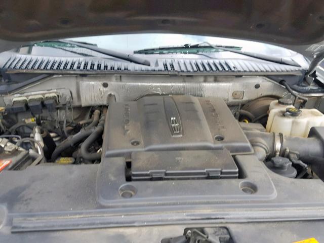 5LMJJ2H57BEJ02486 - 2011 LINCOLN NAVIGATOR SILVER photo 7