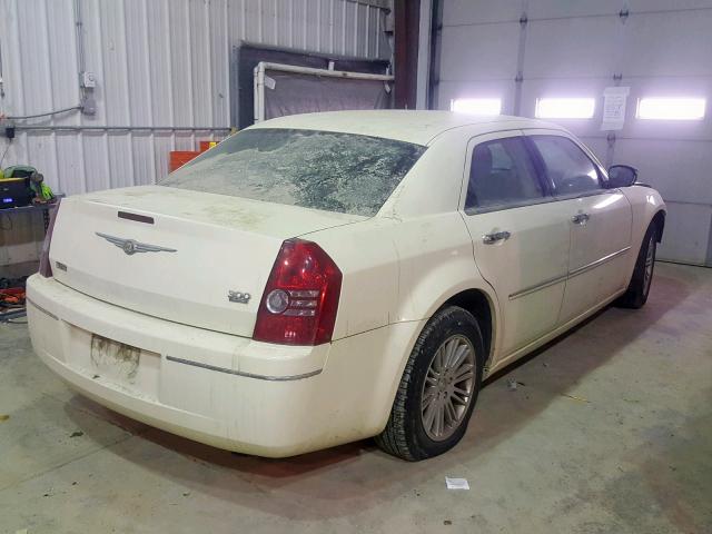 2C3CA4CD4AH153921 - 2010 CHRYSLER 300 TOURIN CREAM photo 4