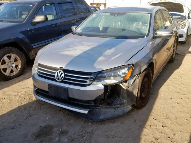 1VWAP7A38DC151316 - 2013 VOLKSWAGEN PASSAT S GRAY photo 2