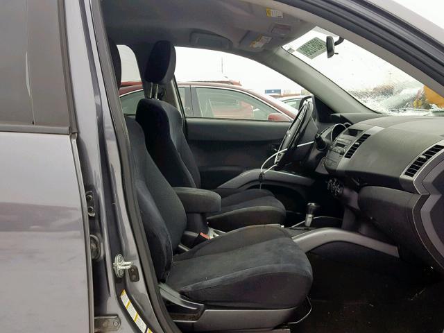 JA4MT31X67U006467 - 2007 MITSUBISHI OUTLANDER GRAY photo 5