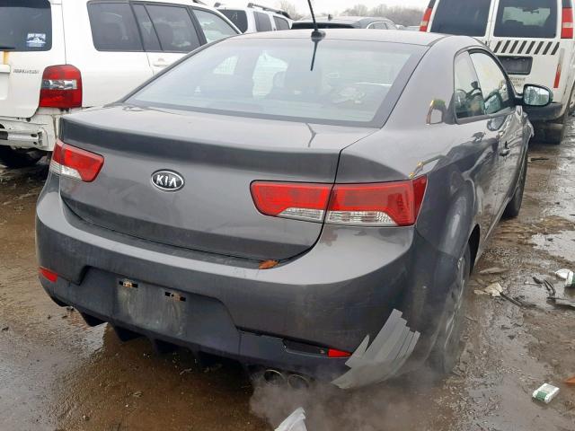 KNAFU6A25D5709319 - 2013 KIA FORTE EX GRAY photo 4