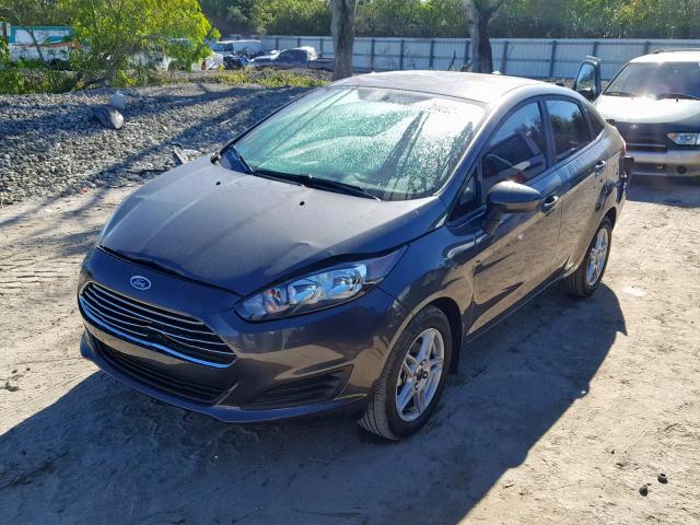 3FADP4BJ6JM113515 - 2018 FORD FIESTA SE GRAY photo 2