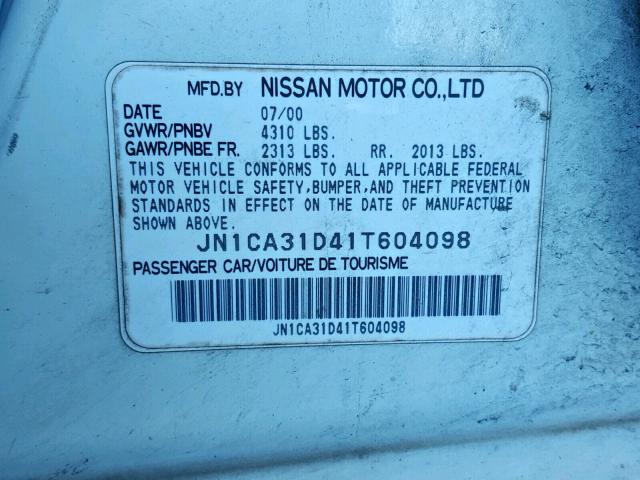 JN1CA31D41T604098 - 2001 NISSAN MAXIMA GXE WHITE photo 10