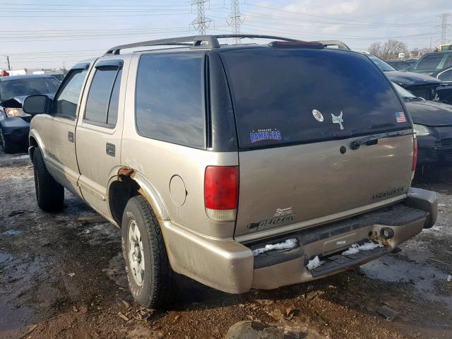 1GNDT13W72K102361 - 2002 CHEVROLET BLAZER CREAM photo 3