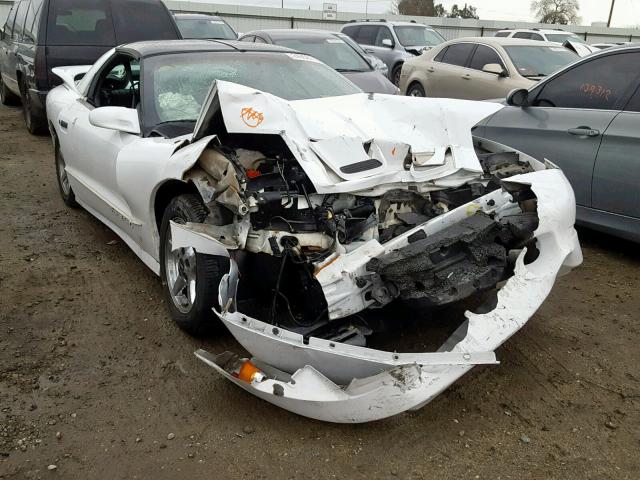 2G2FV22P3T2229667 - 1996 PONTIAC FIREBIRD F WHITE photo 1