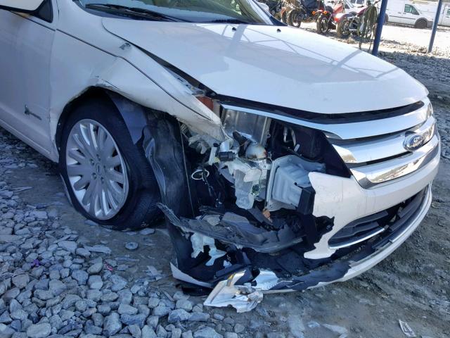 3FADP0L31CR243412 - 2012 FORD FUSION HYB WHITE photo 9