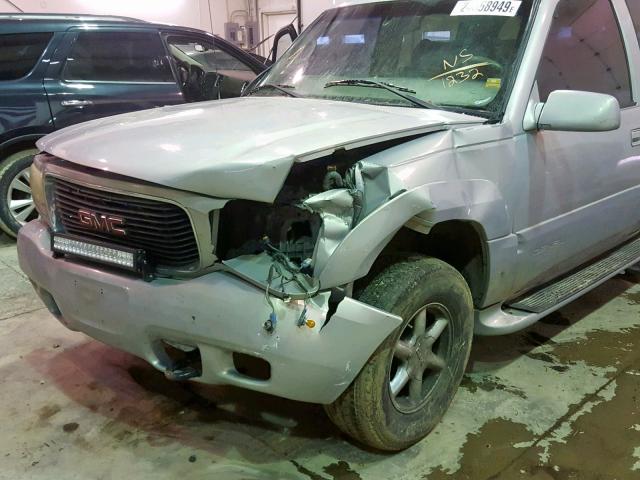 1GKEK13RXYR111232 - 2000 GMC YUKON DENA SILVER photo 9