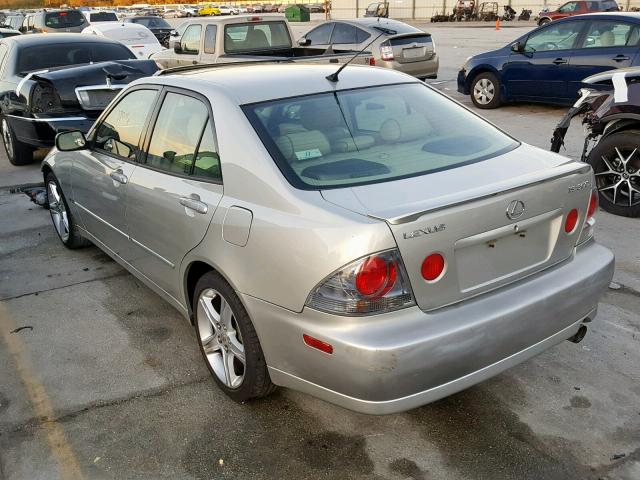 JTHBD192X40088244 - 2004 LEXUS IS 300 SILVER photo 3