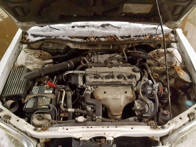 1HGCG5647WA263560 - 1998 HONDA ACCORD LX WHITE photo 7