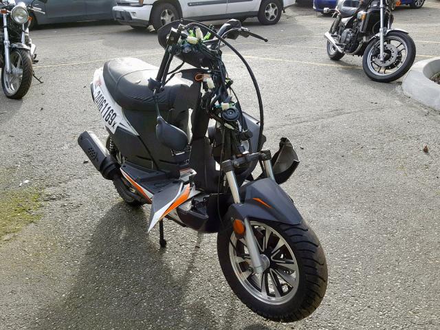 L9NTCBAG0J1010178 - 2018 OTHER SCOOTER BLACK photo 1