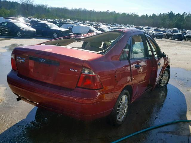 1FAFP34N85W237942 - 2005 FORD FOCUS ZX4 RED photo 4