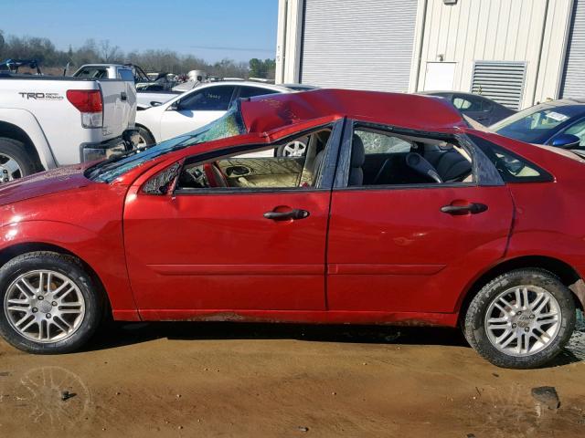 1FAFP34N85W237942 - 2005 FORD FOCUS ZX4 RED photo 9